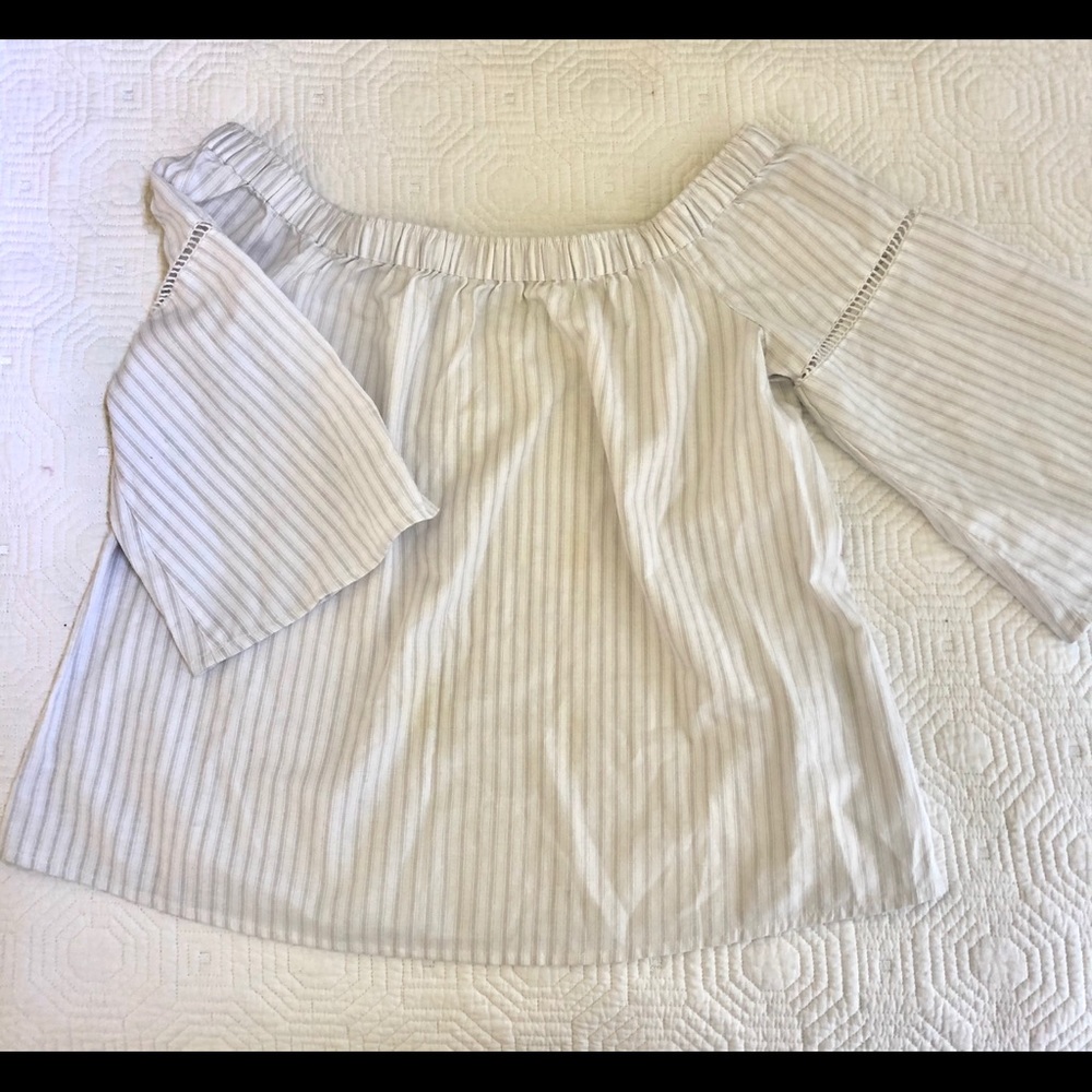 Abercrombie and Fitch Linen Off-The-Shoulder-Top